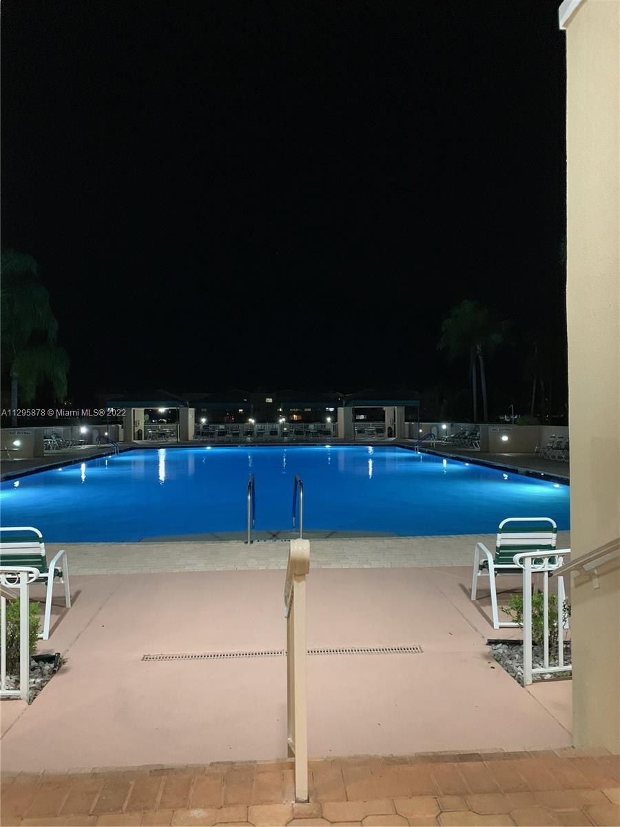 FAIRFAX B CONDO - Residential