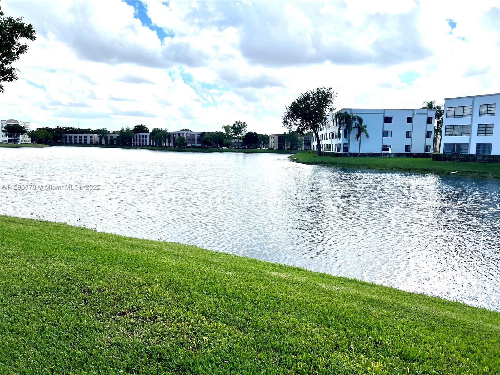 FAIRFAX B CONDO - Residential