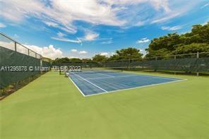 FAIRFAX B CONDO - Residential