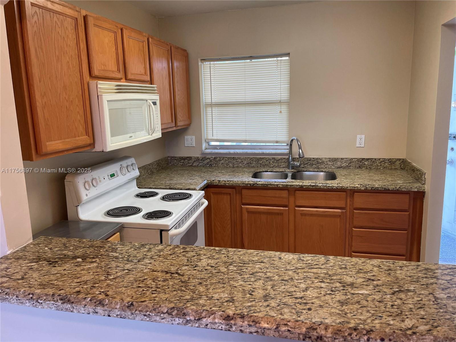 Rental Property at 8325 Sunrise Lakes Blvd 305, Sunrise, Miami-Dade County, Florida - Bedrooms: 1 
Bathrooms: 1  - $1,600 MO.