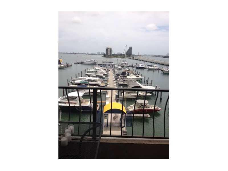 Nice studio unit available with direct water views in the Venetia. Updated kitchen and newer bath. Great location in Midtown. Valet Parking, located in a full service building.