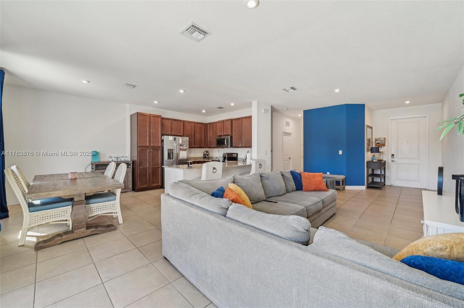 MC RESIDENTIAL - Residential