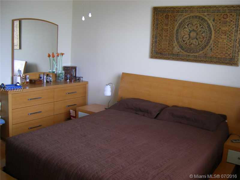 Bonaventure 82-43 B - Residential Lease