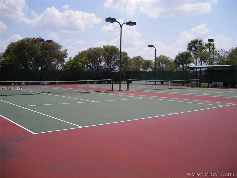 Bonaventure 82-43 B - Residential Lease