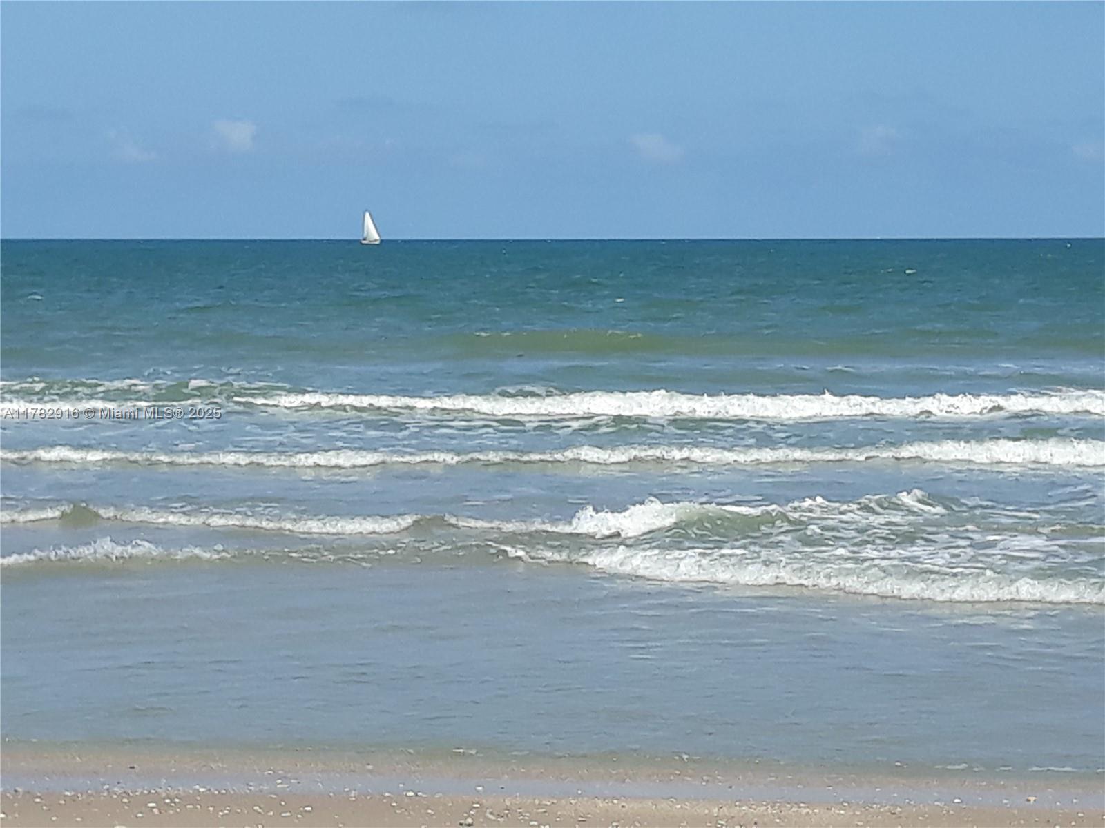 3880 N North Highway A1A 102