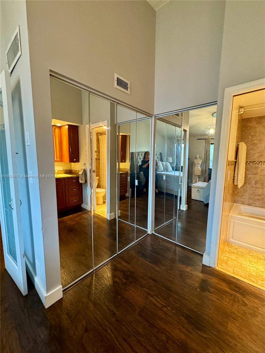 PARC VILLAGE CONDO - Residential Lease