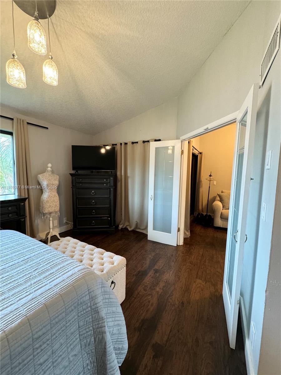PARC VILLAGE CONDO - Residential Lease