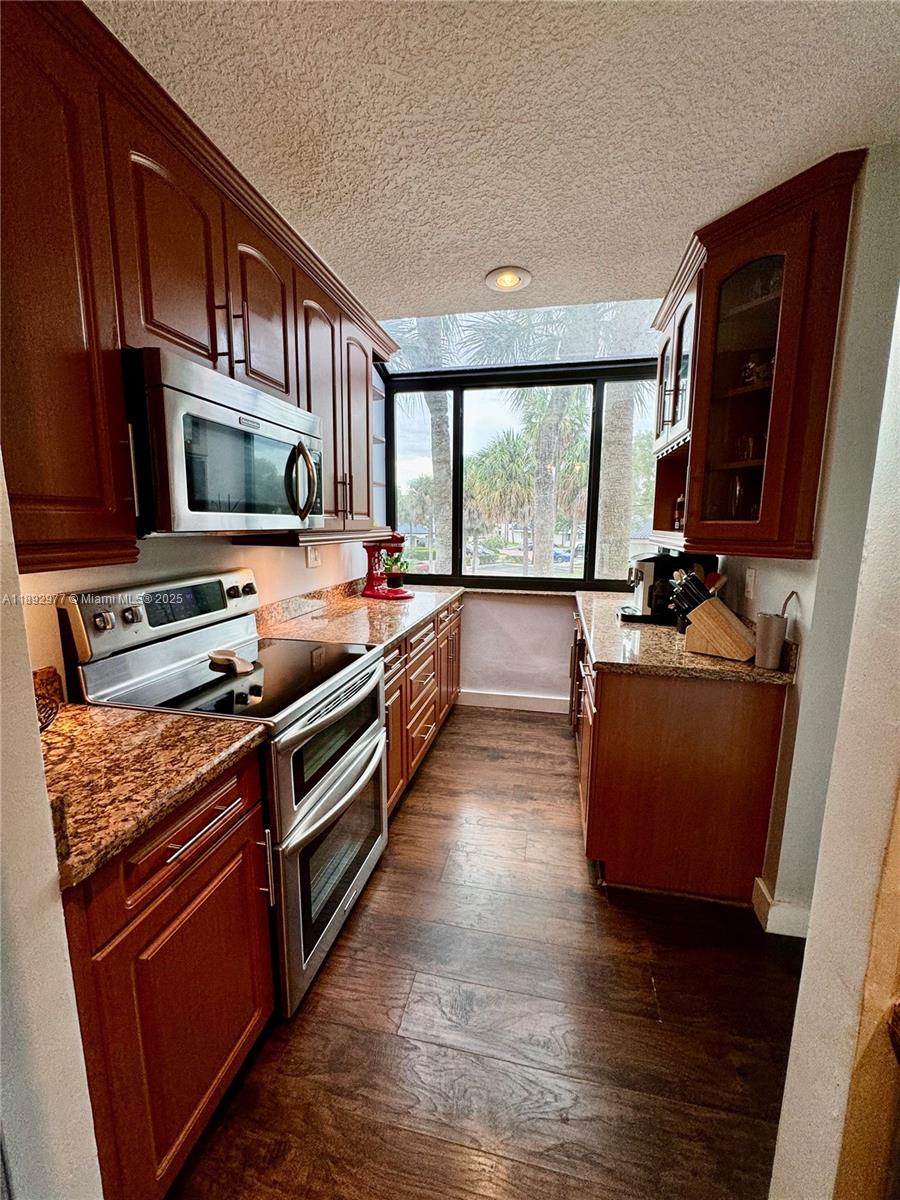 PARC VILLAGE CONDO - Residential Lease