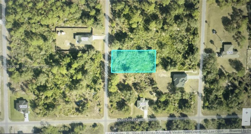0.5 acres available in a quiet area — an excellent option to build for investment or as a primary residence.