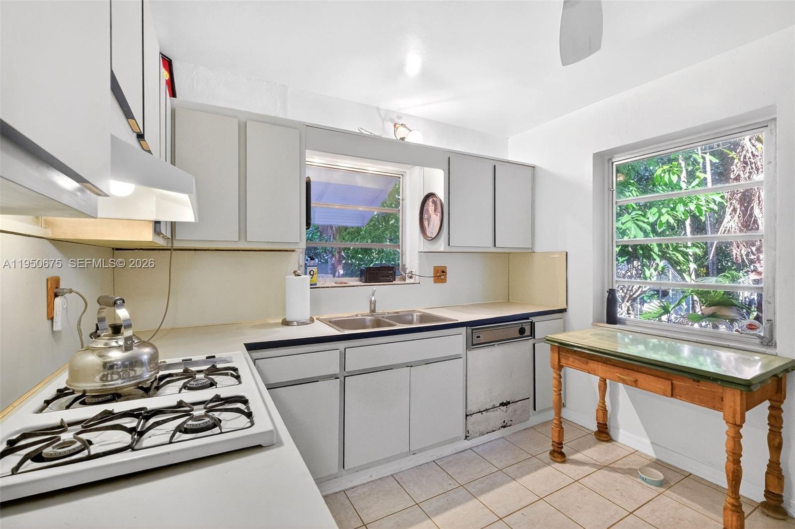 MIAMI SHORES SEC 5 - Residential