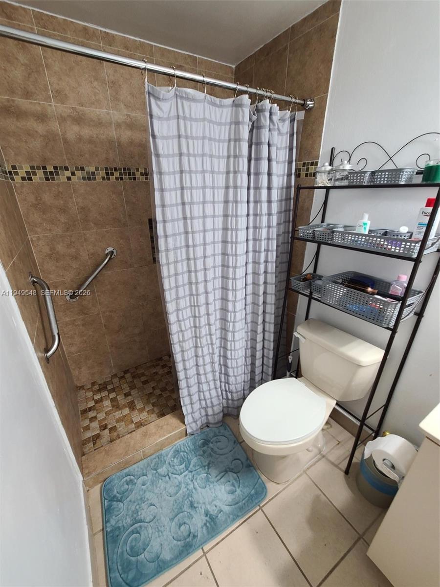 PARADISE POINTE CONDO - Residential