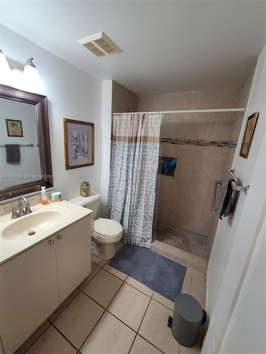 PARADISE POINTE CONDO - Residential