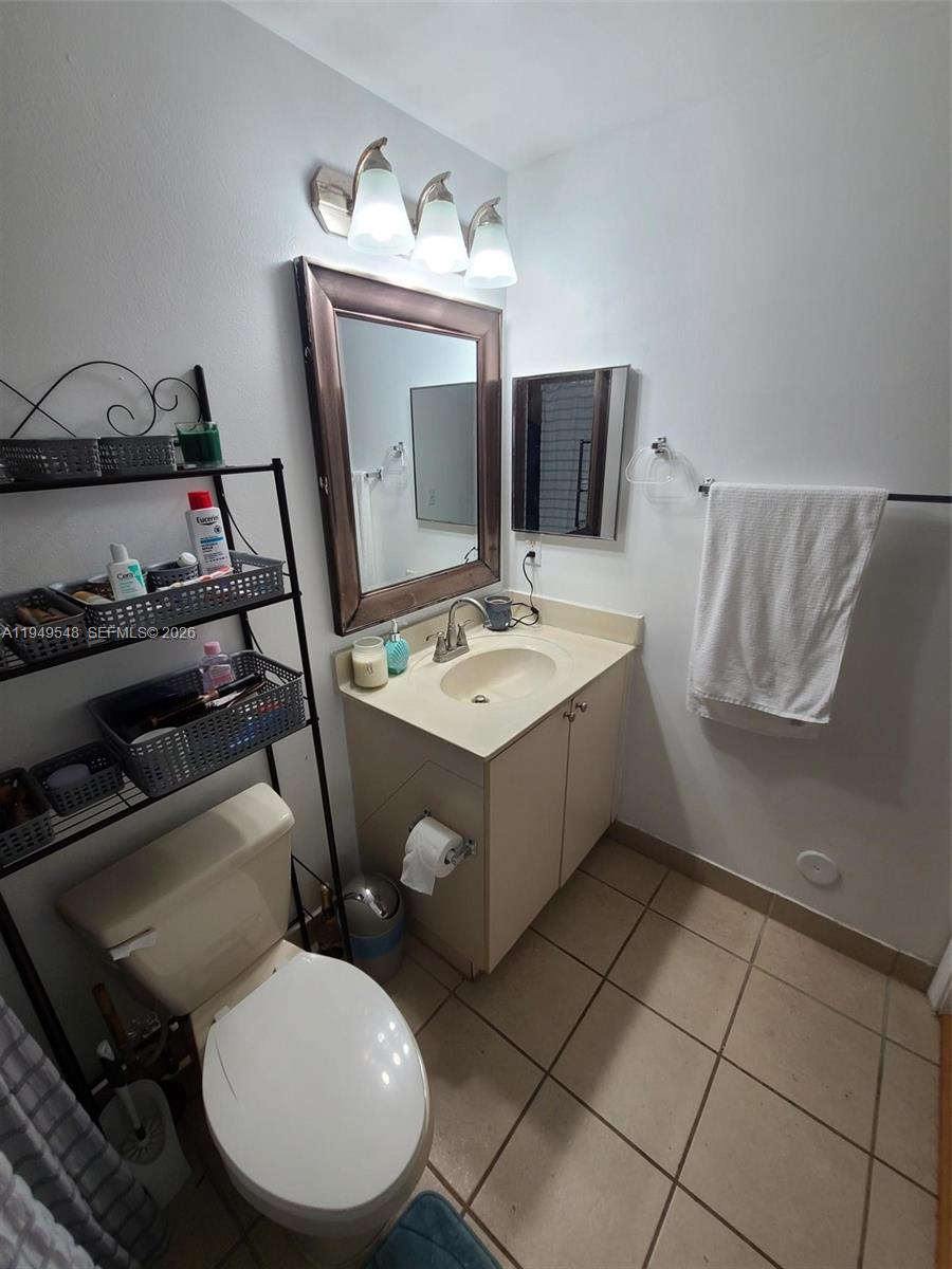 PARADISE POINTE CONDO - Residential