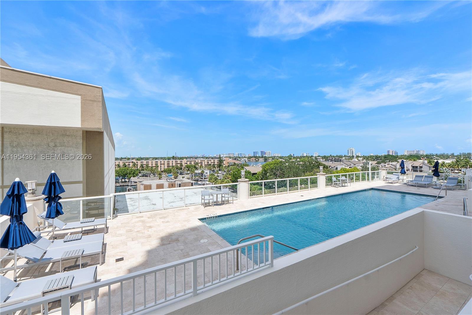 PORT CONDO - Residential