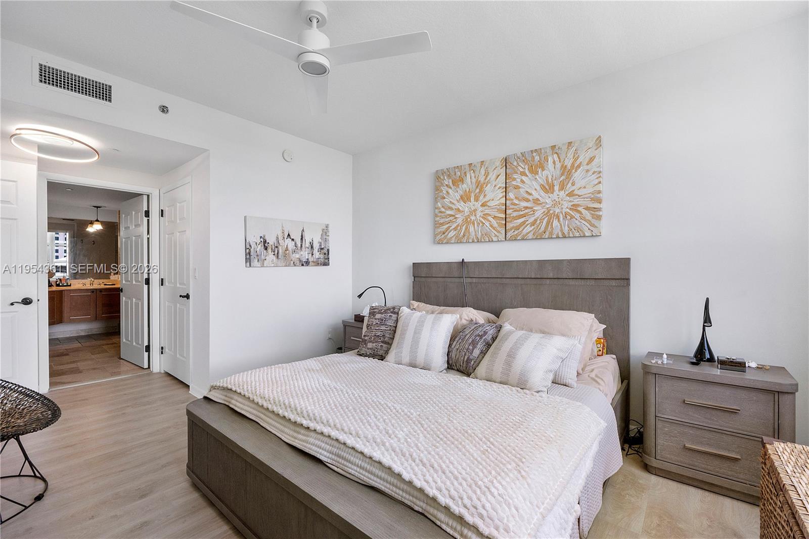 PORT CONDO - Residential