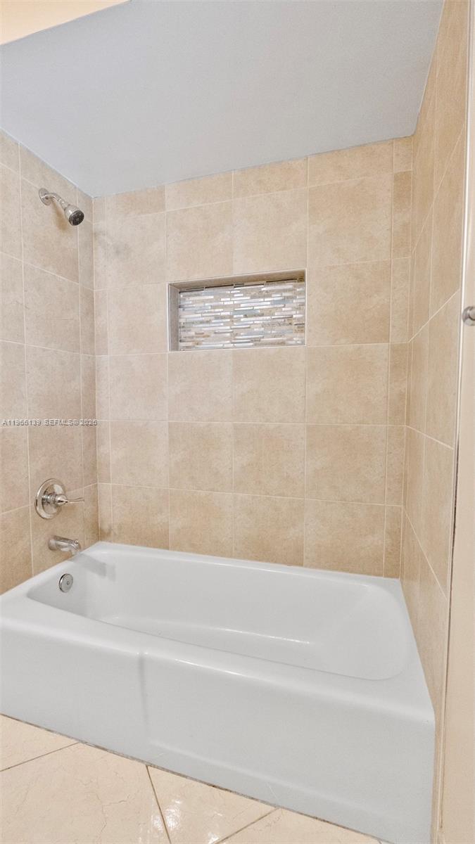 MARGATE SHORES - Residential