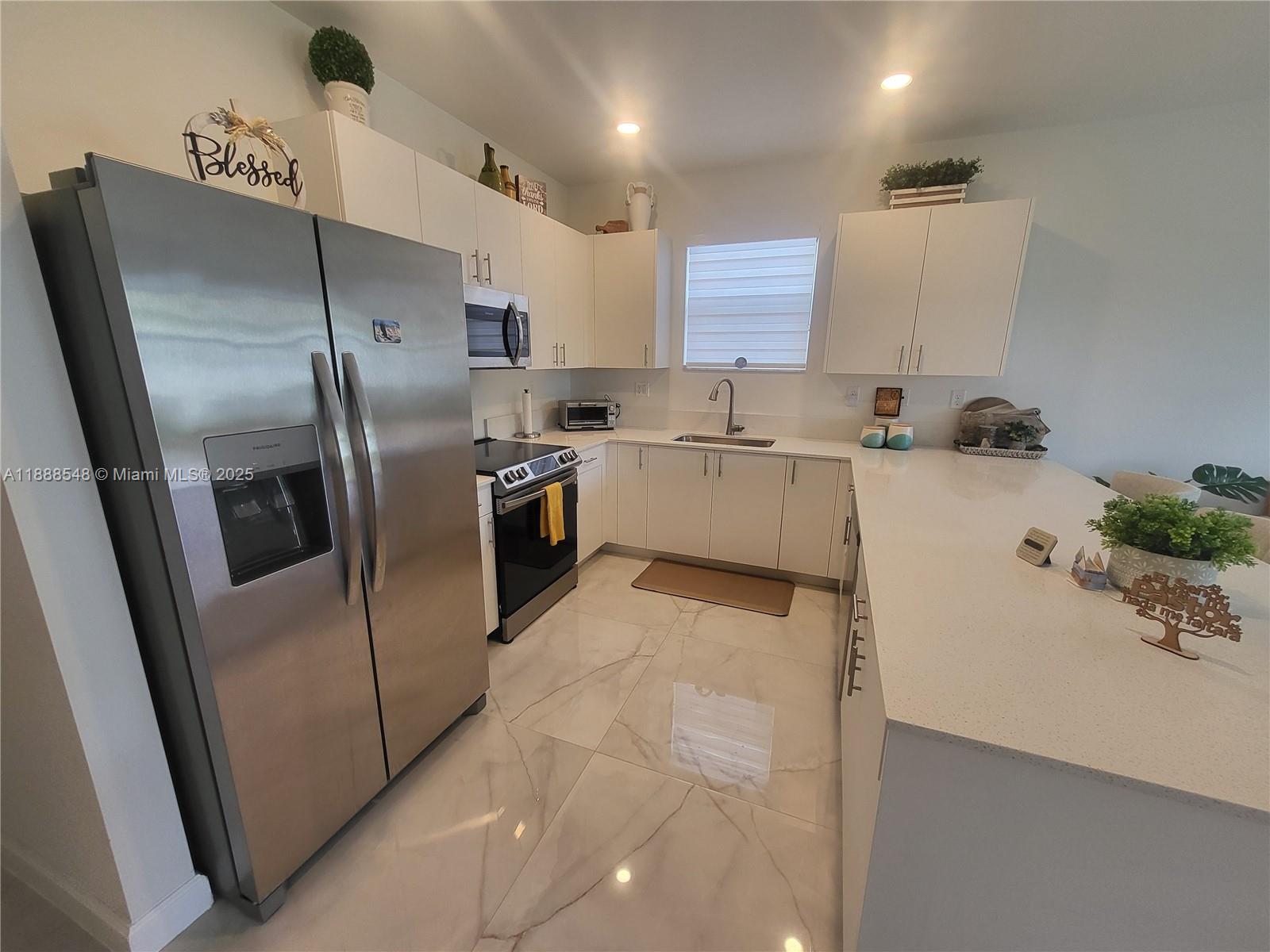 PARADISE PINES - Residential