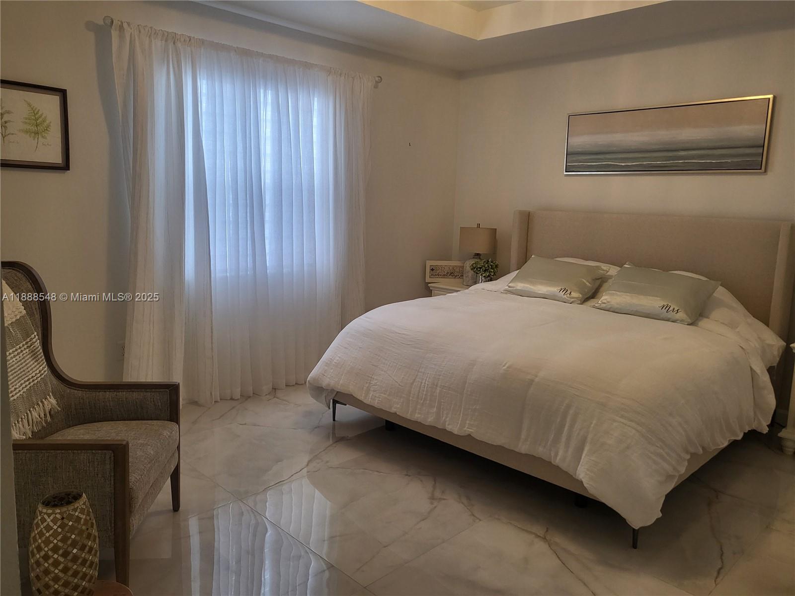 PARADISE PINES - Residential