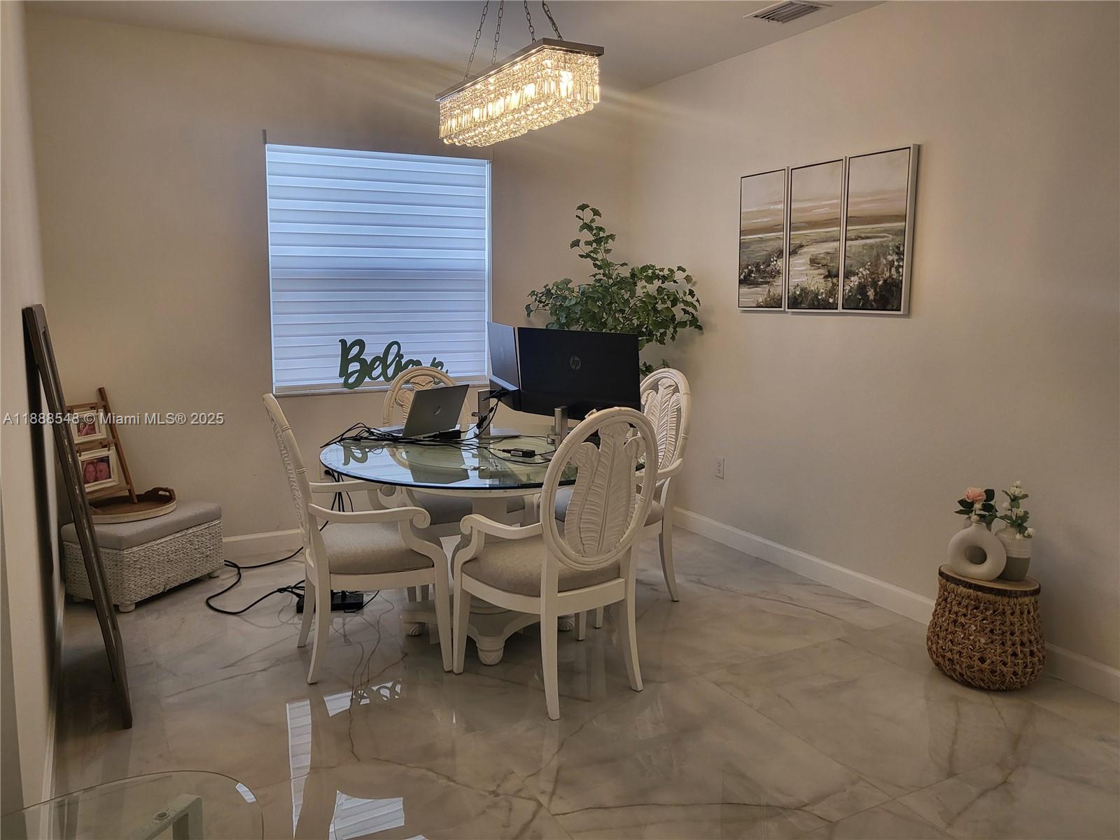 PARADISE PINES - Residential