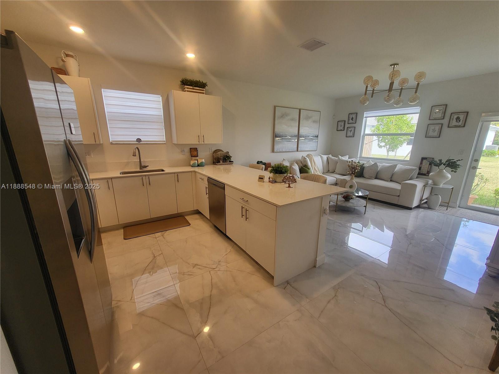 PARADISE PINES - Residential