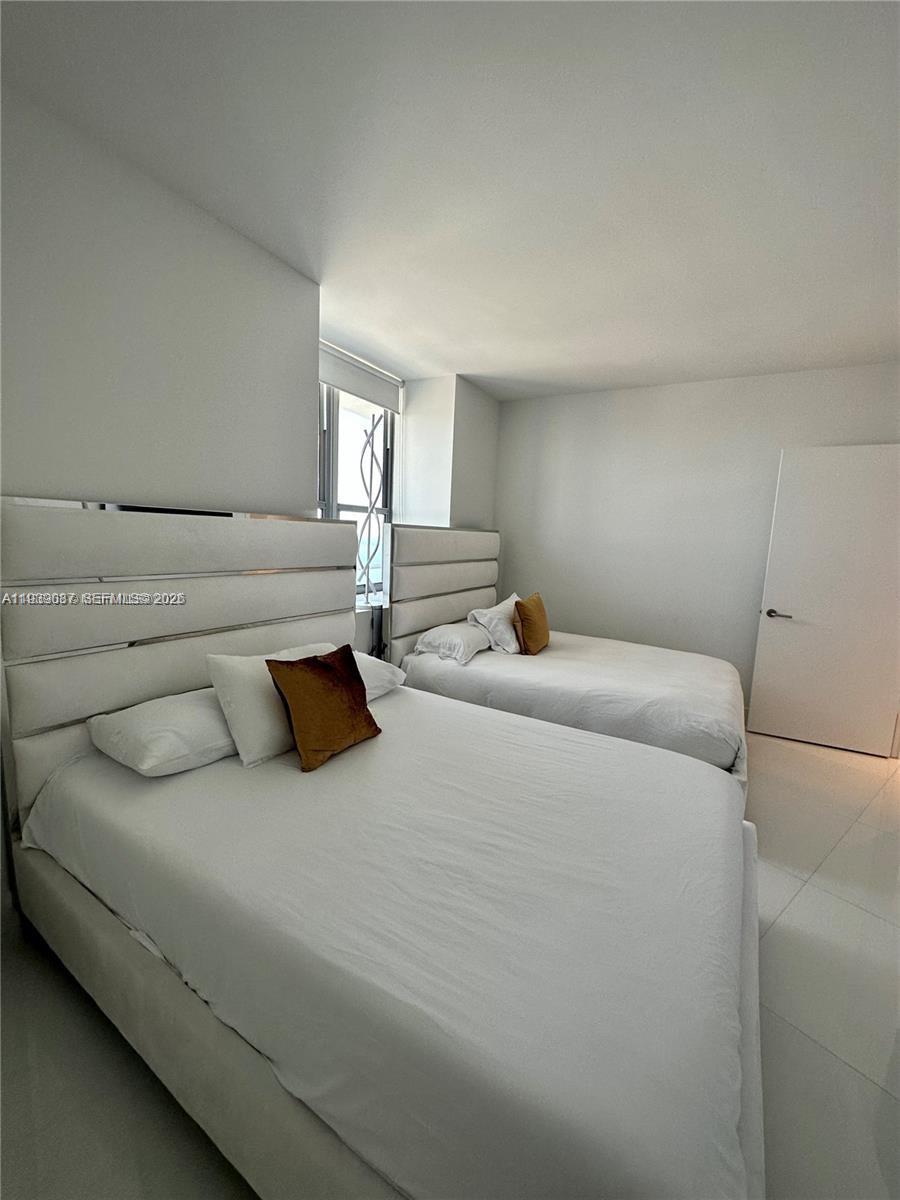 4111 SOUTH OCEAN DRIVE CO - Residential