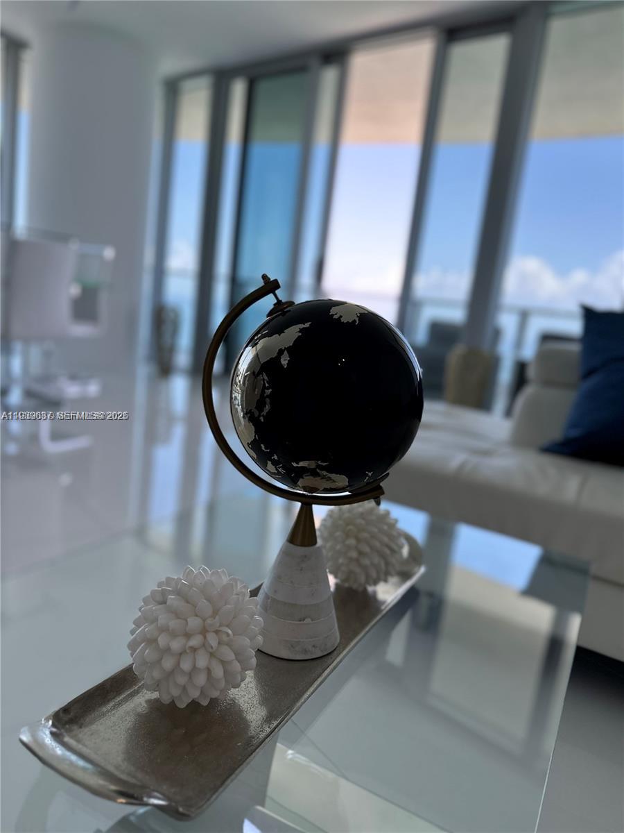 4111 S Ocean Dr 2902