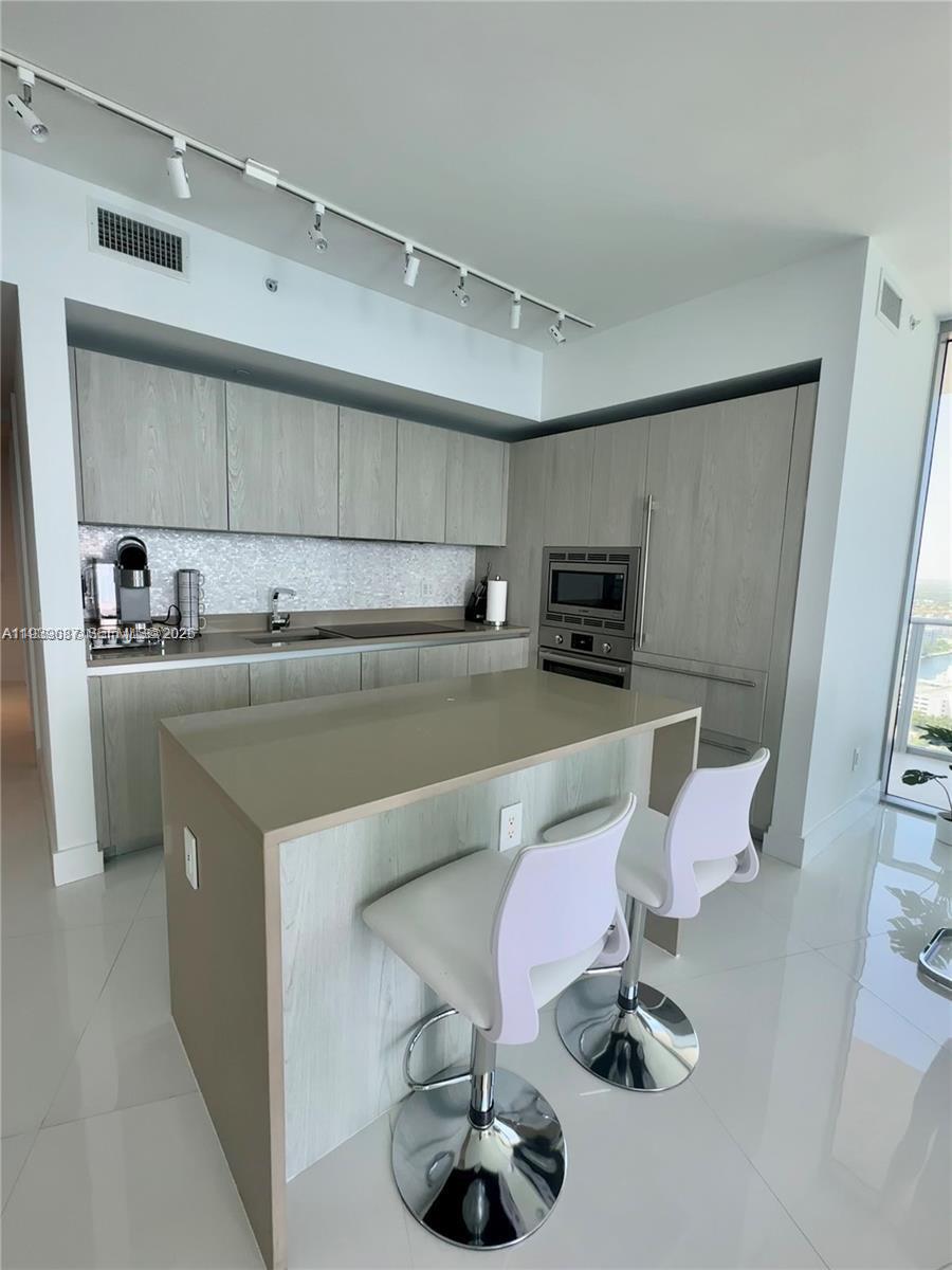 4111 SOUTH OCEAN DRIVE CO - Residential
