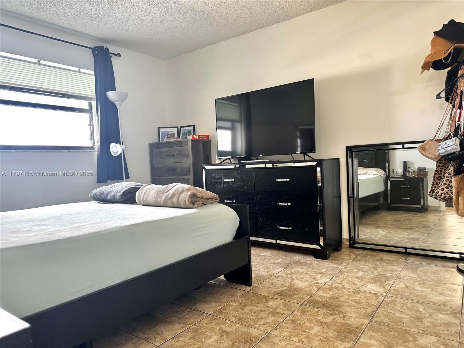 FONTAINEBLEAU GARDENS CON - Residential