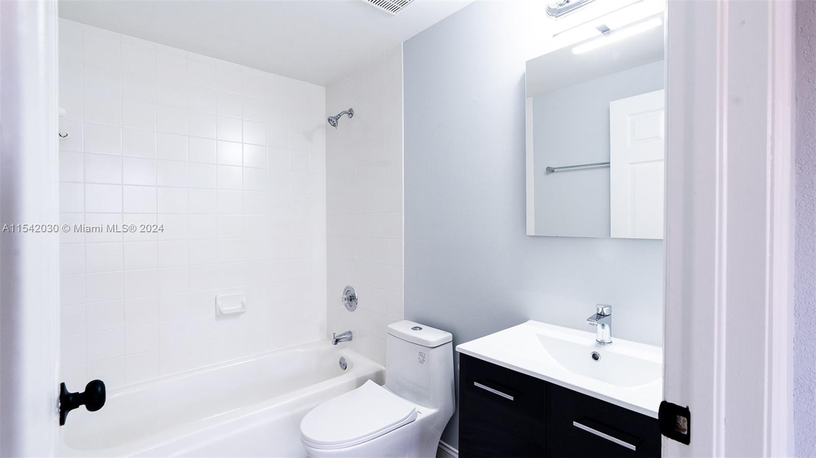 VILLAS DE TUSCANY CONDO - Residential