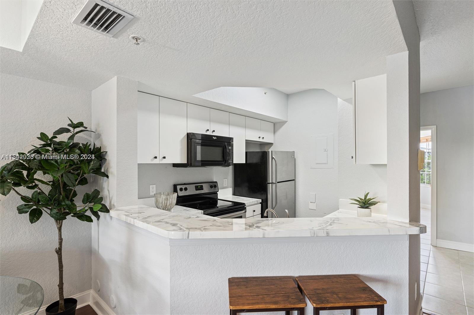 VILLAS DE TUSCANY CONDO - Residential