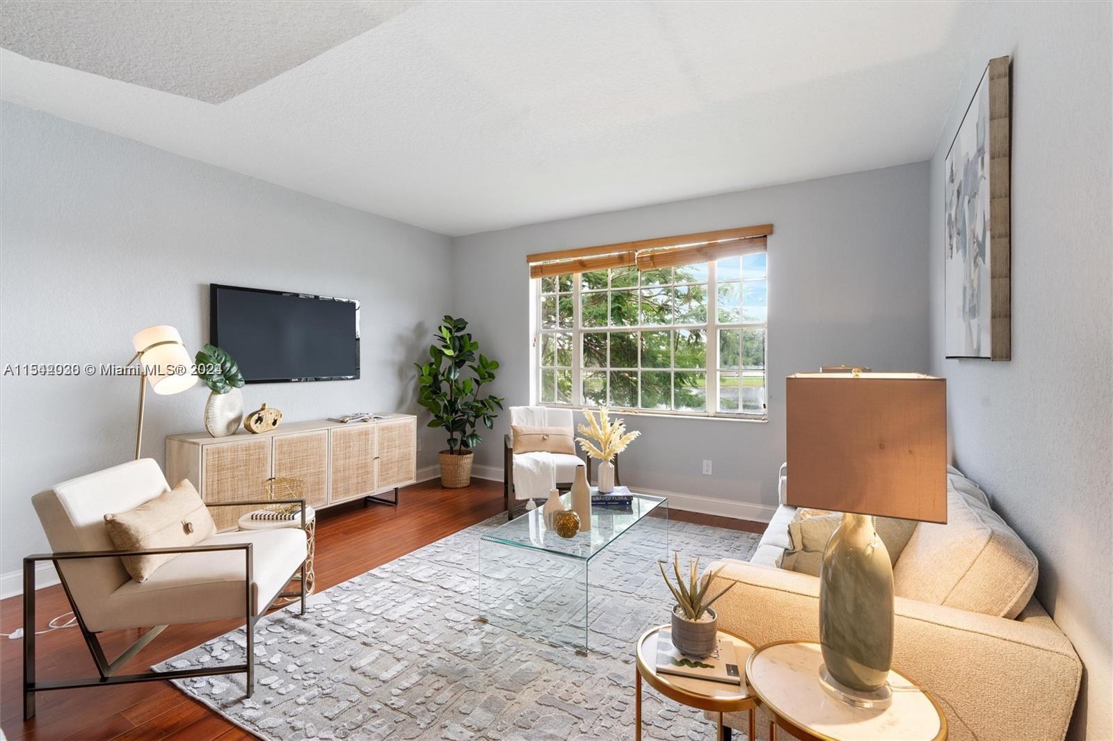 VILLAS DE TUSCANY CONDO - Residential