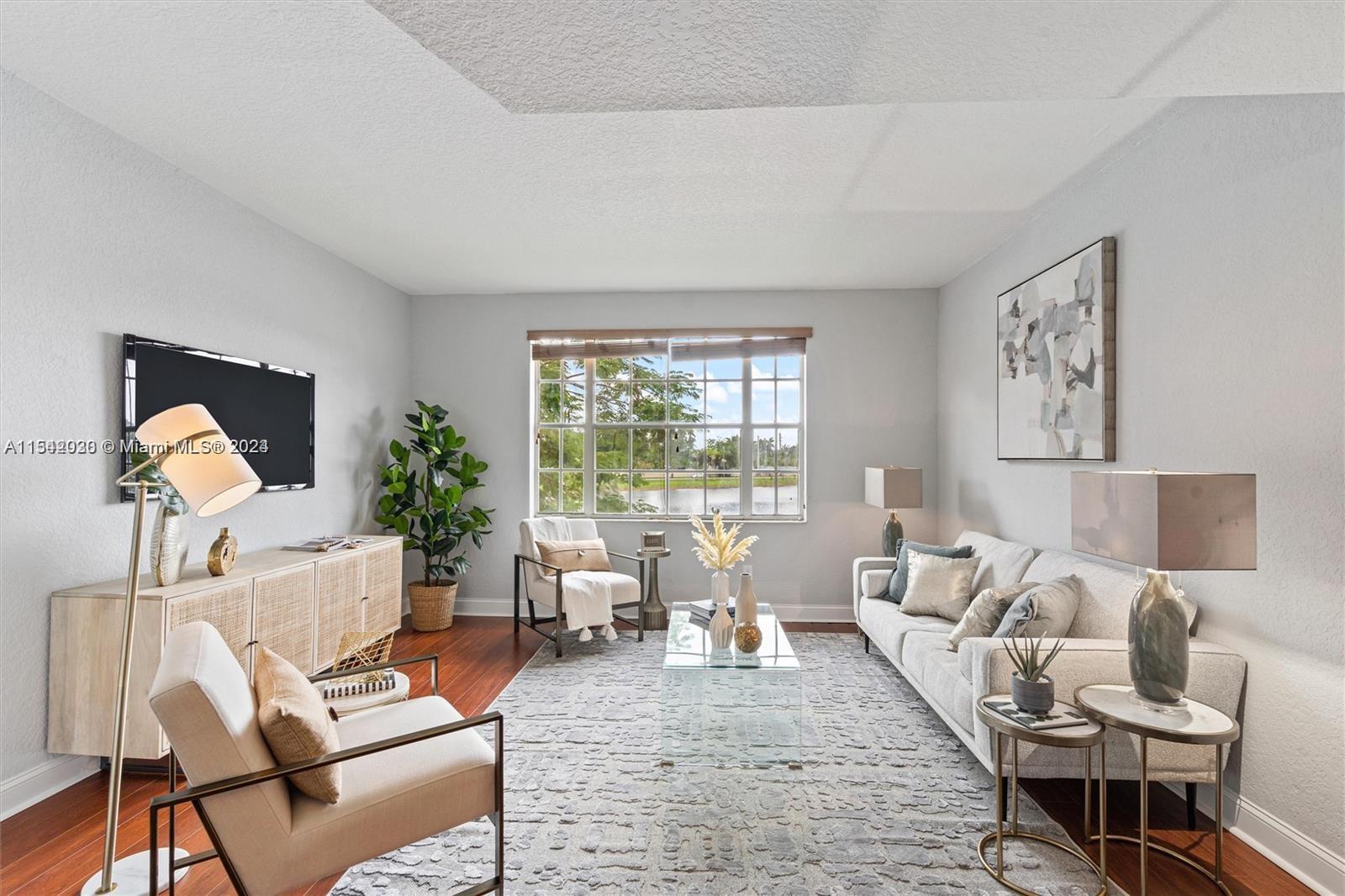 VILLAS DE TUSCANY CONDO - Residential