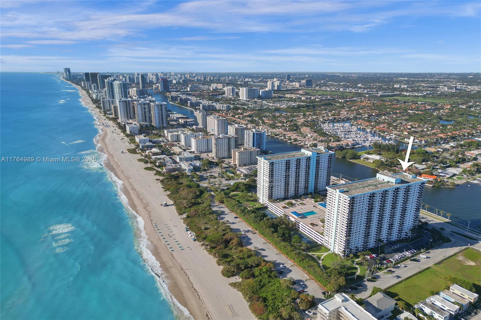 SUMMIT CONDO - Residential