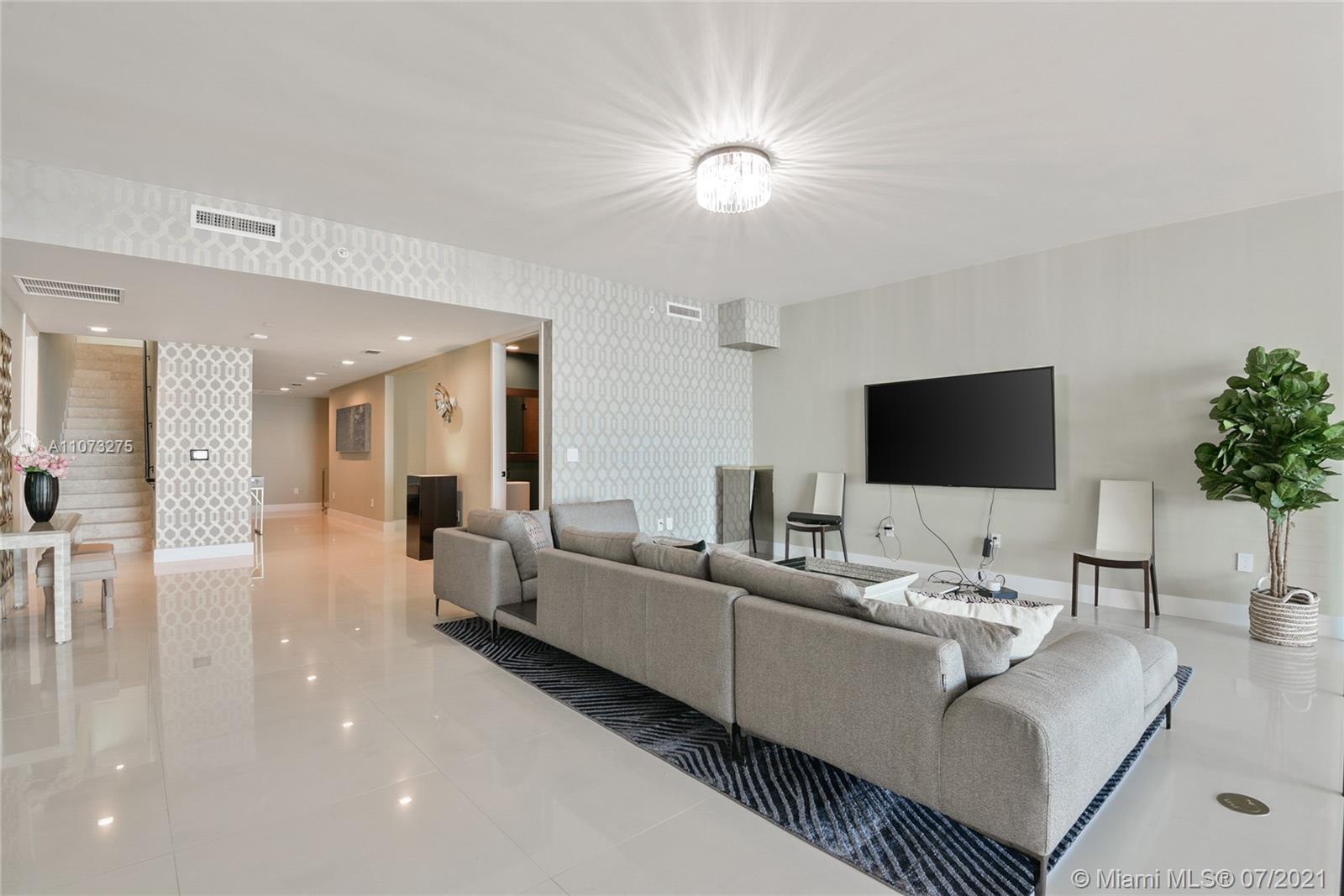 TEN MUSEUM PK RESIDENTIAL - Residential