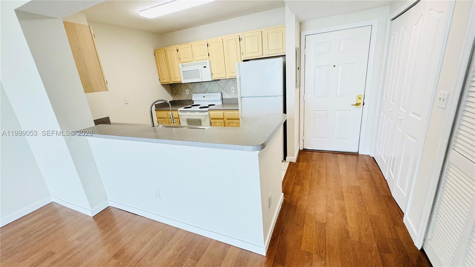 2665 SW 37th Ave 902