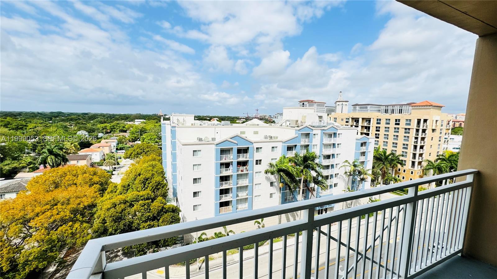 DA VINCI ON DOUGLAS A CON - Residential Lease