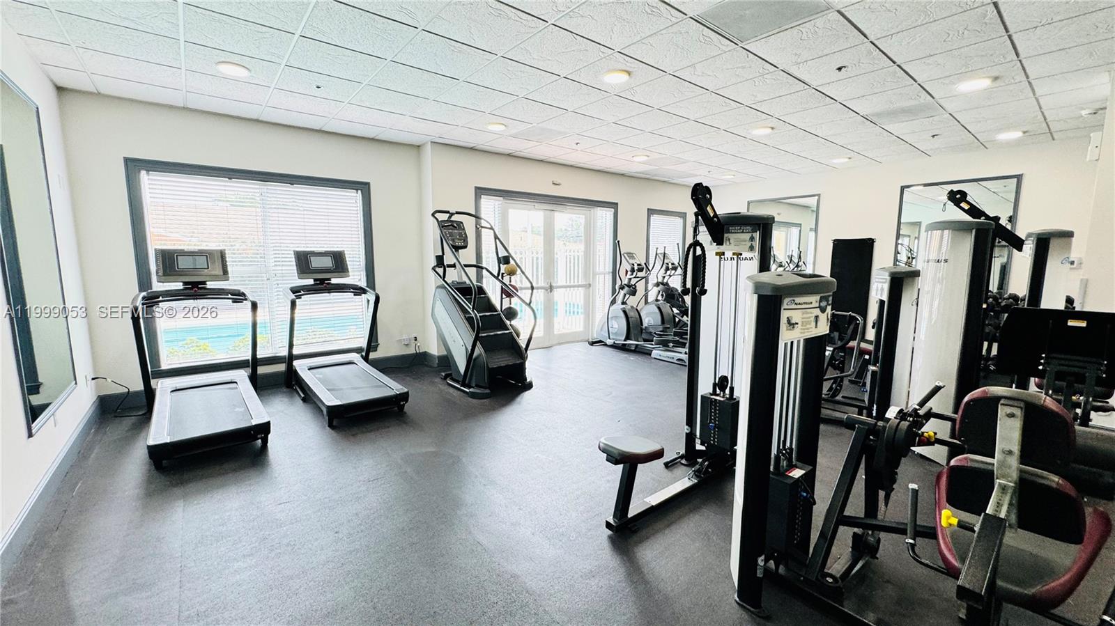 DA VINCI ON DOUGLAS A CON - Residential Lease