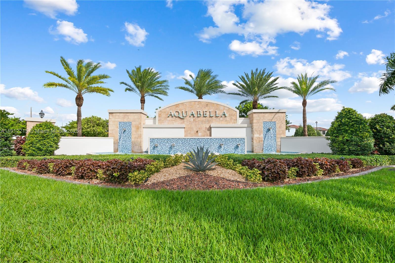 AQUABELLA NORTH REPLAT - Residential