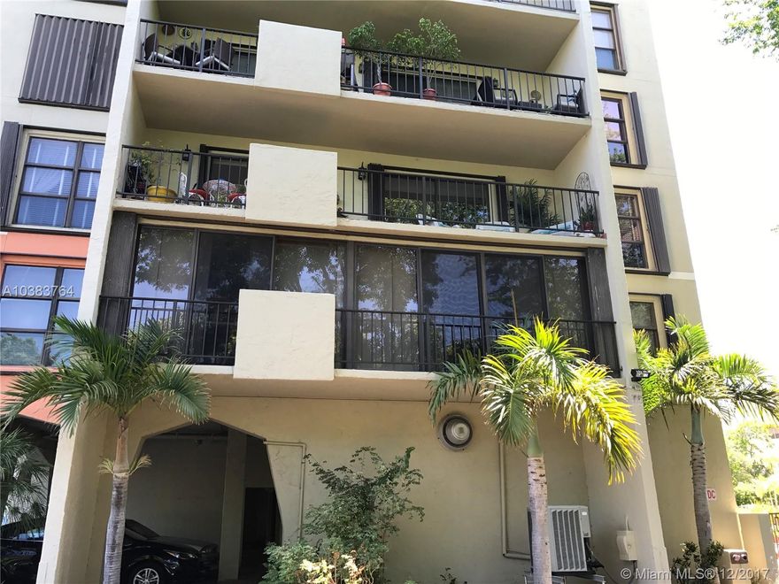 STUNNING REMODELED 2/2 APARTMENT TOTALLY UPGRADED. WASHER AND DRYER INSIDE THE UNIT. WATER INCLUDED IN ASSOCIATION. SPLIT PLAN LAYOUT. WALKING DISTANCE TO THE BEACH. VERY TRANQUIL LOCATION OVERLOOKS AT LINE OF TREES.