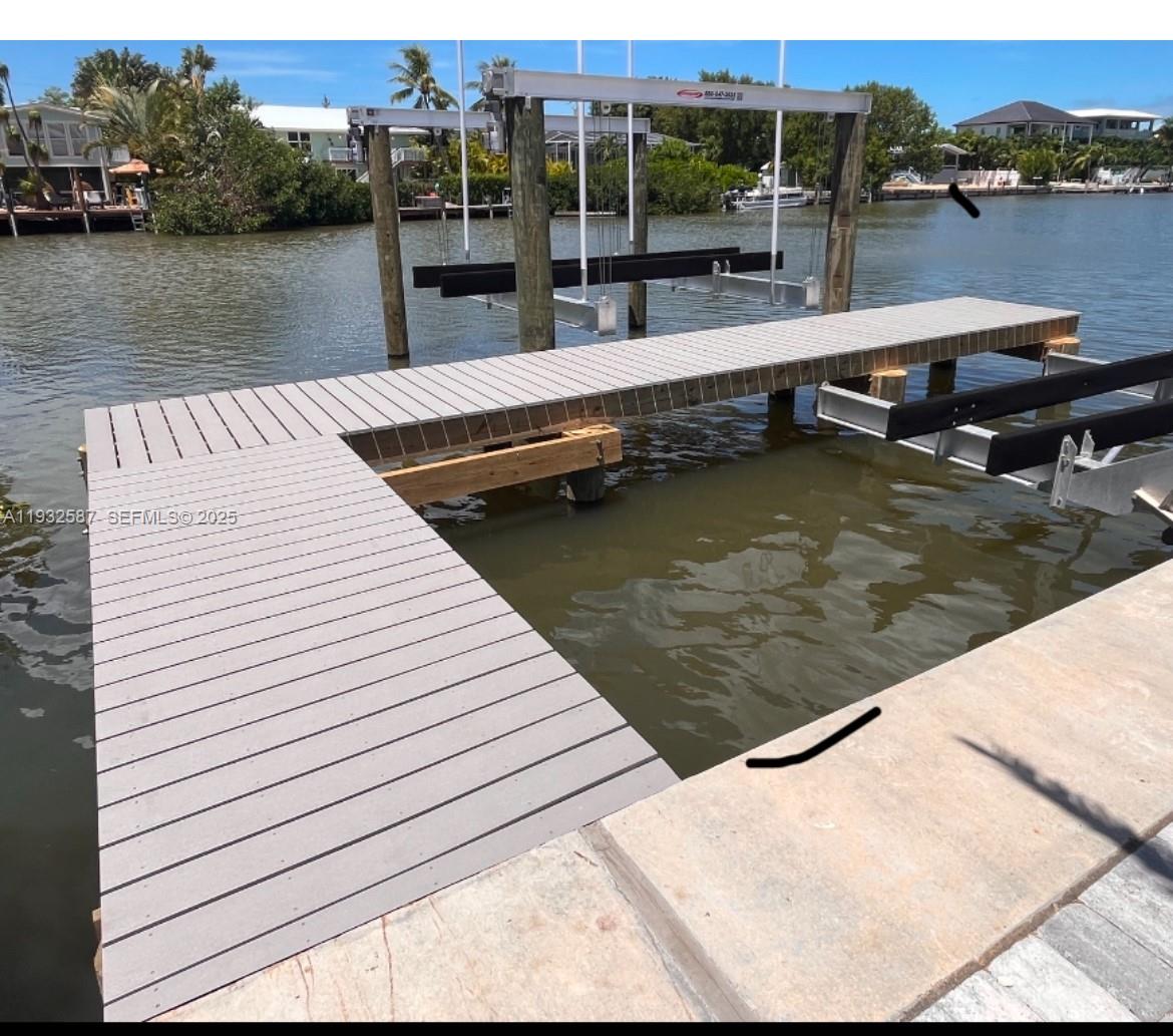 SUNRISE ISLE - Residential