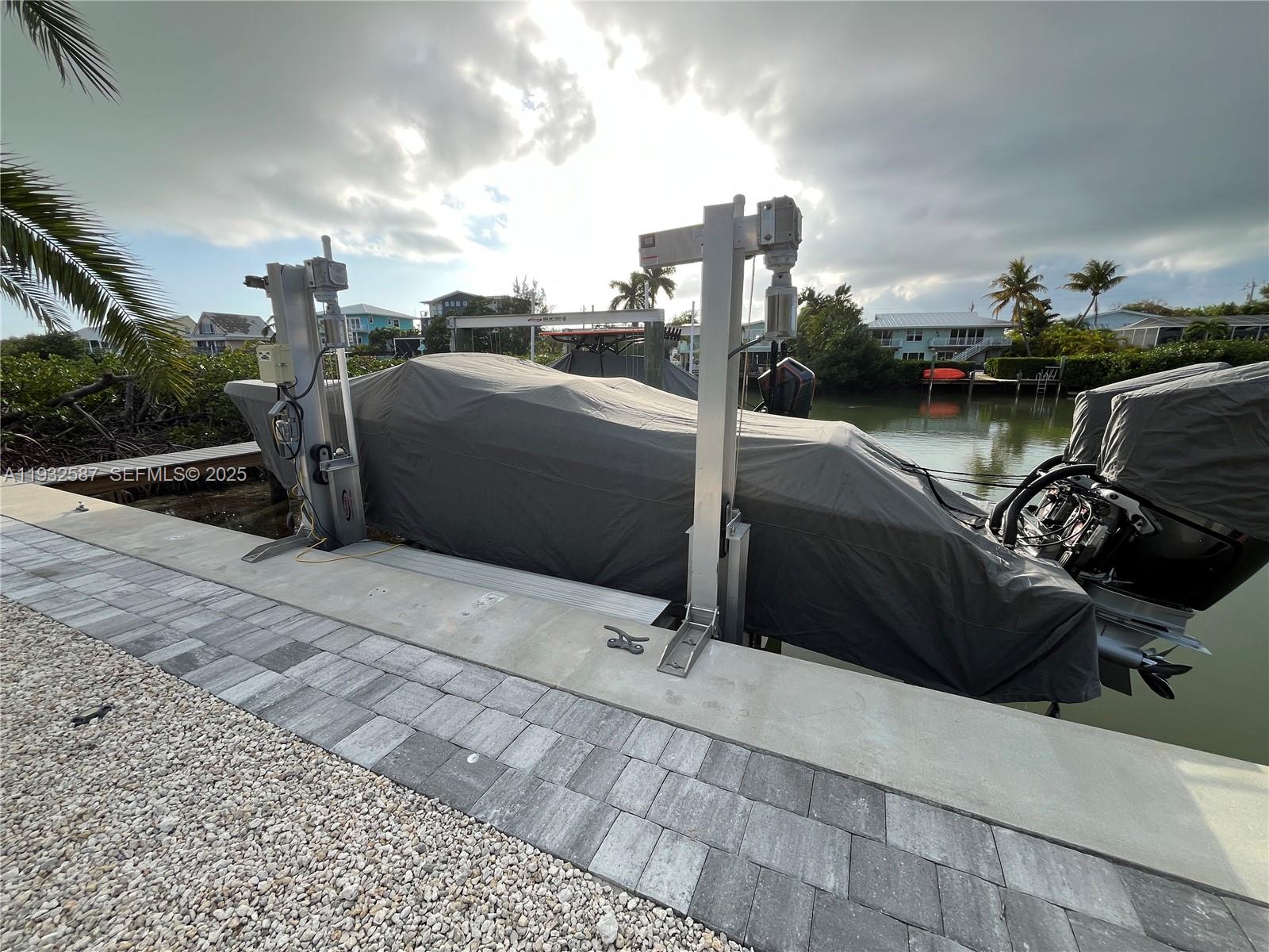 SUNRISE ISLE - Residential