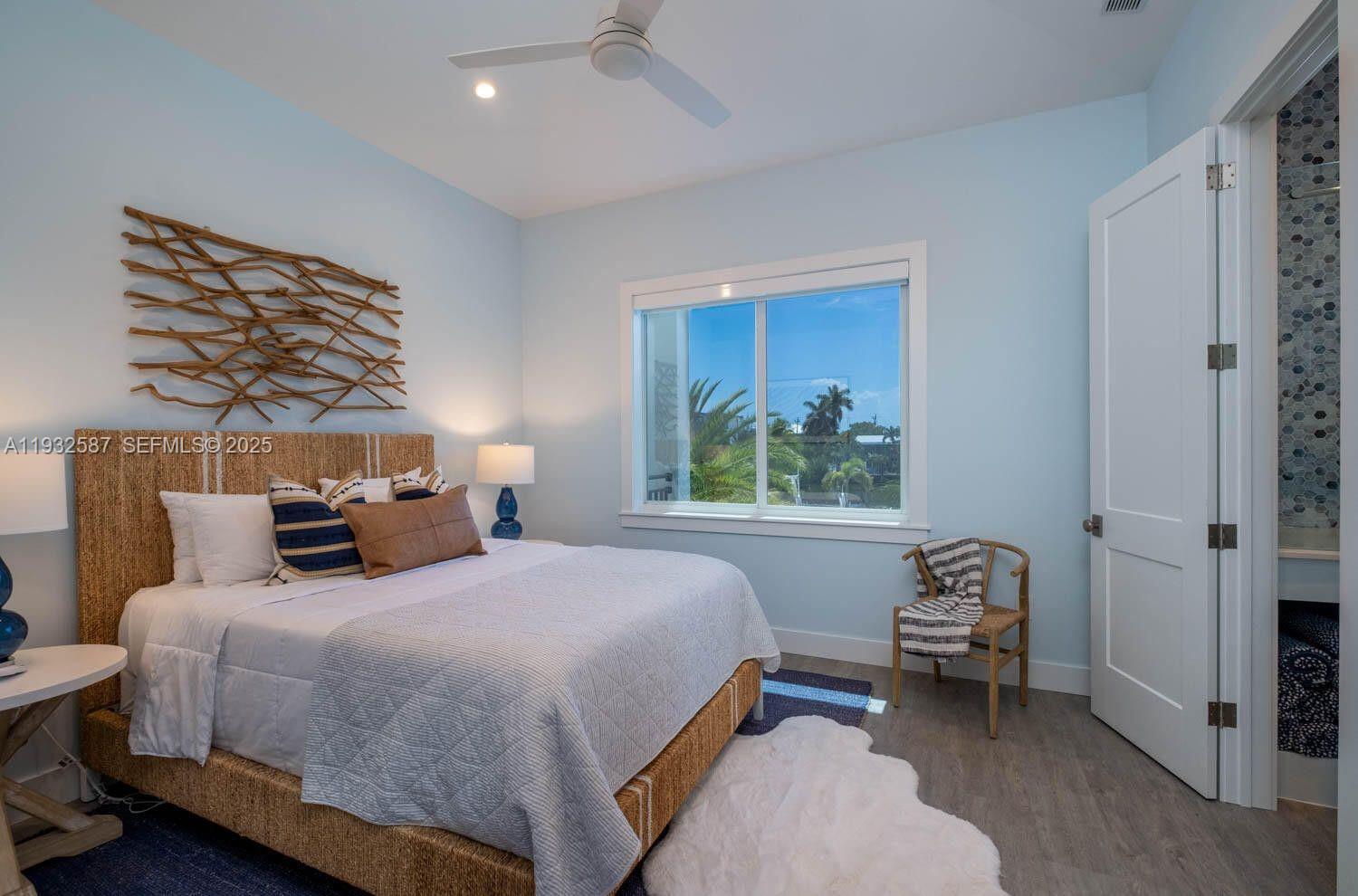 SUNRISE ISLE - Residential