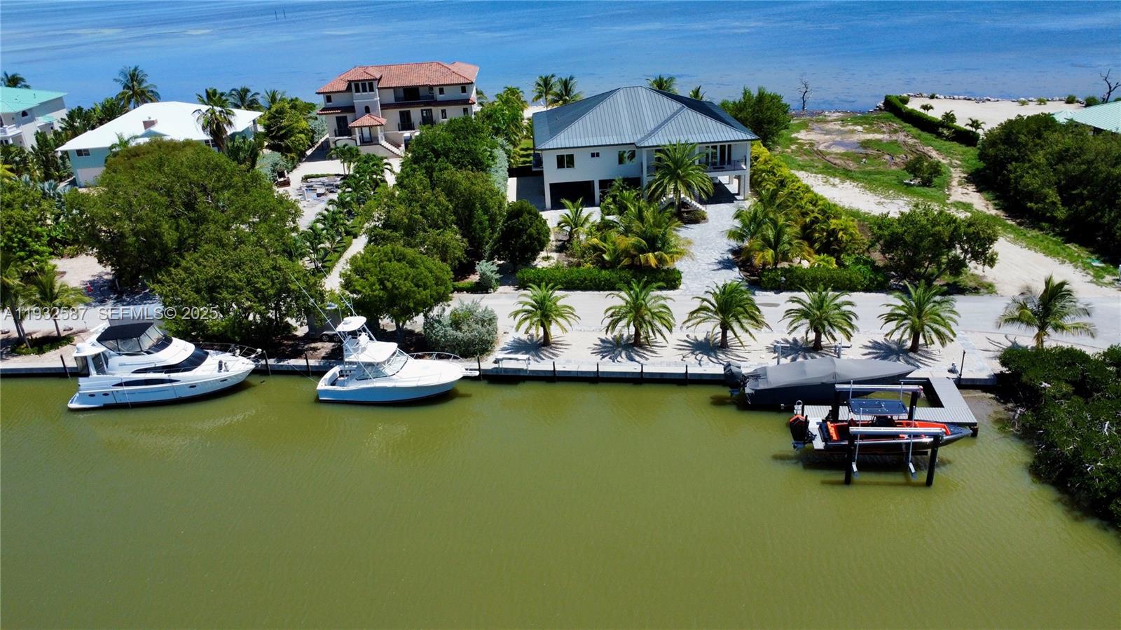 SUNRISE ISLE - Residential