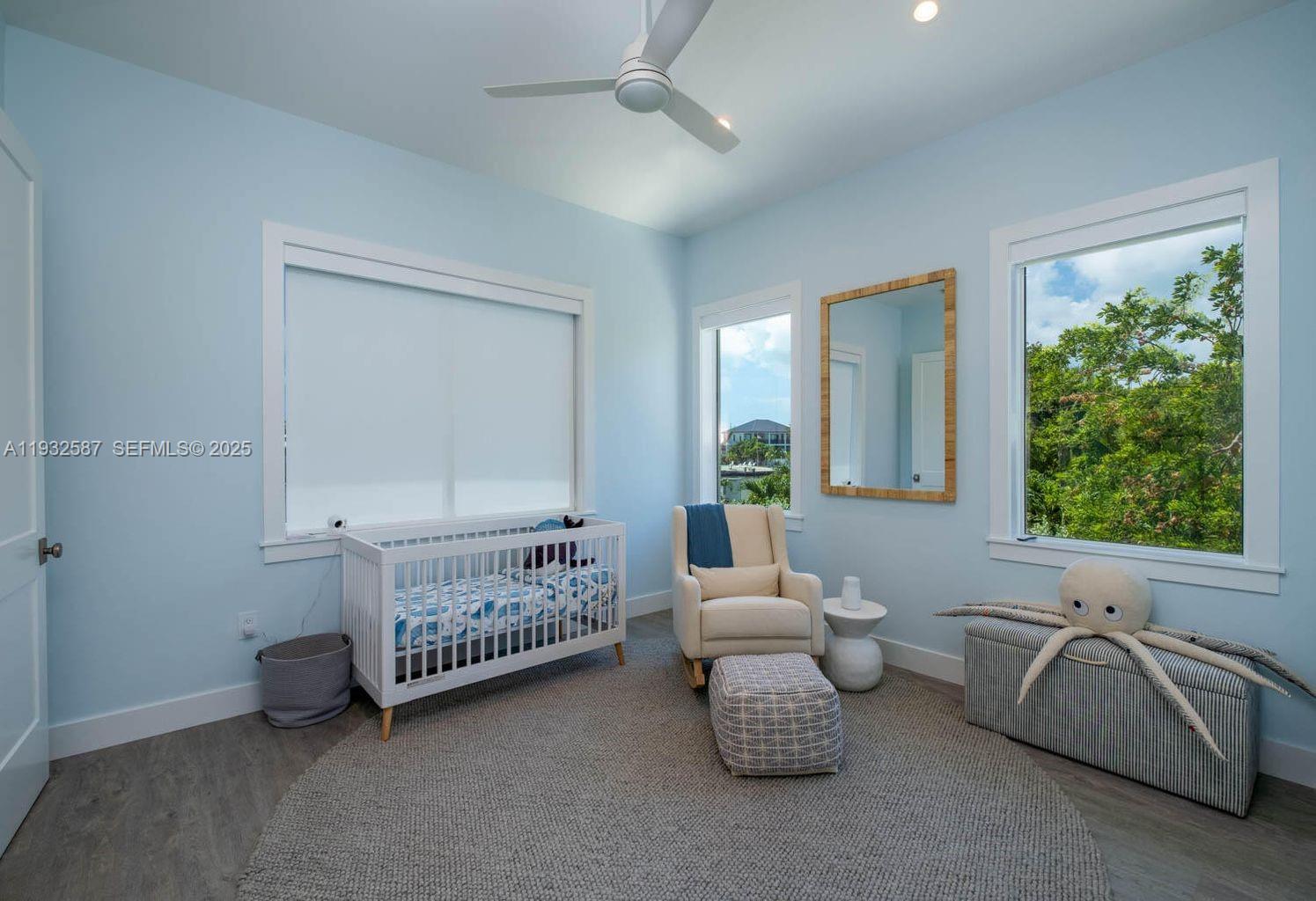 SUNRISE ISLE - Residential