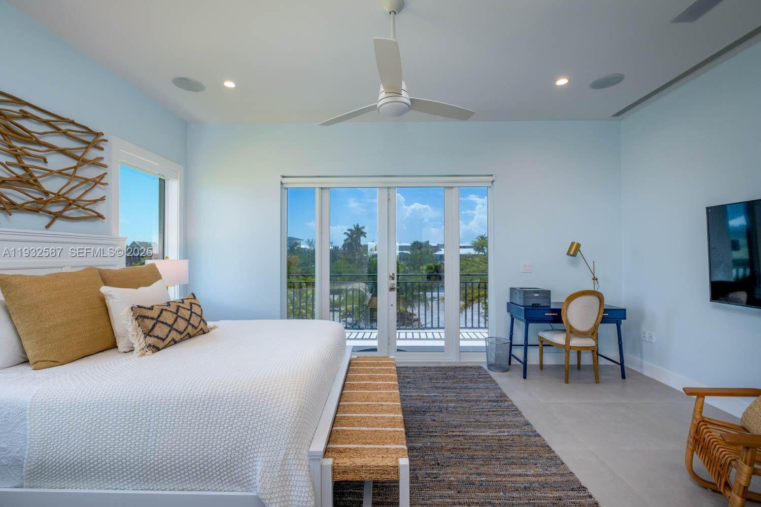 SUNRISE ISLE - Residential