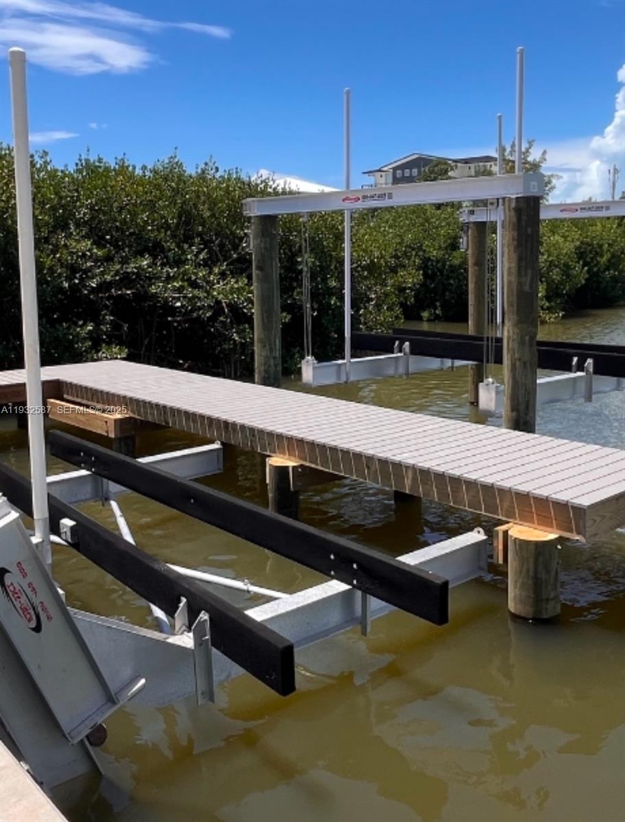 SUNRISE ISLE - Residential