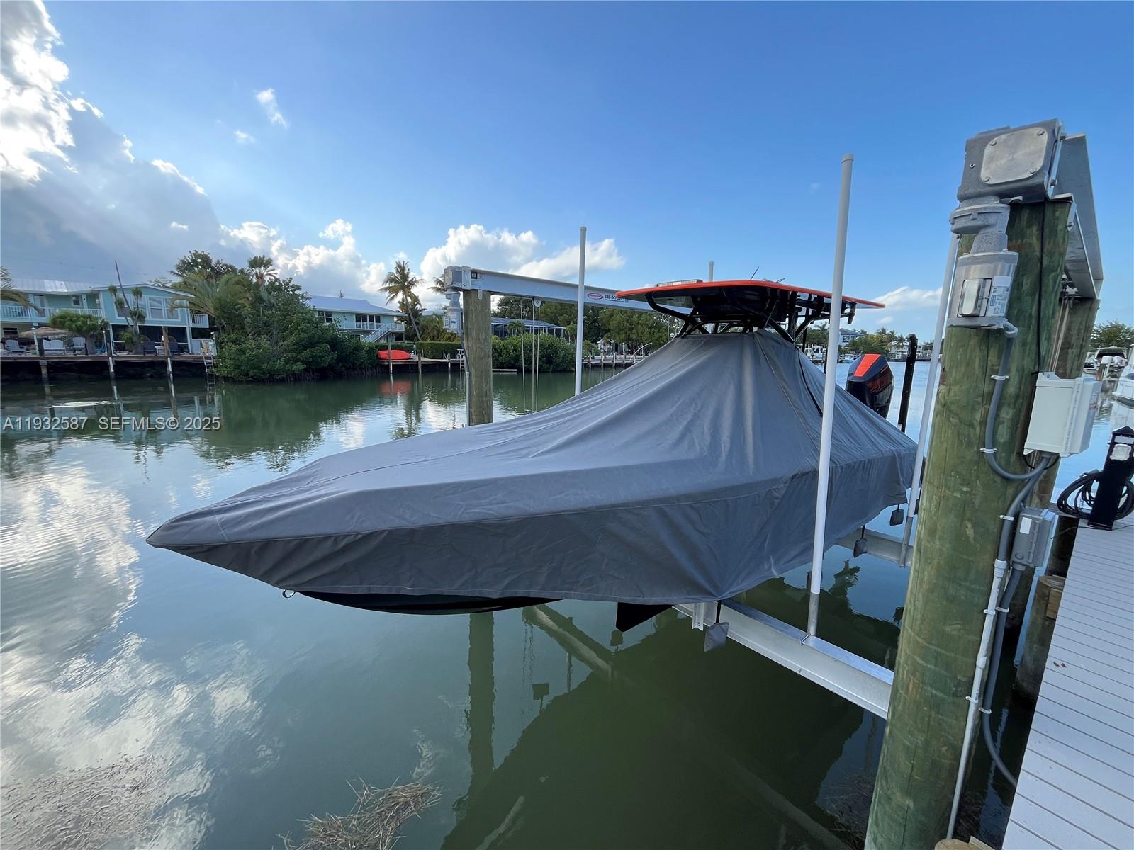 SUNRISE ISLE - Residential