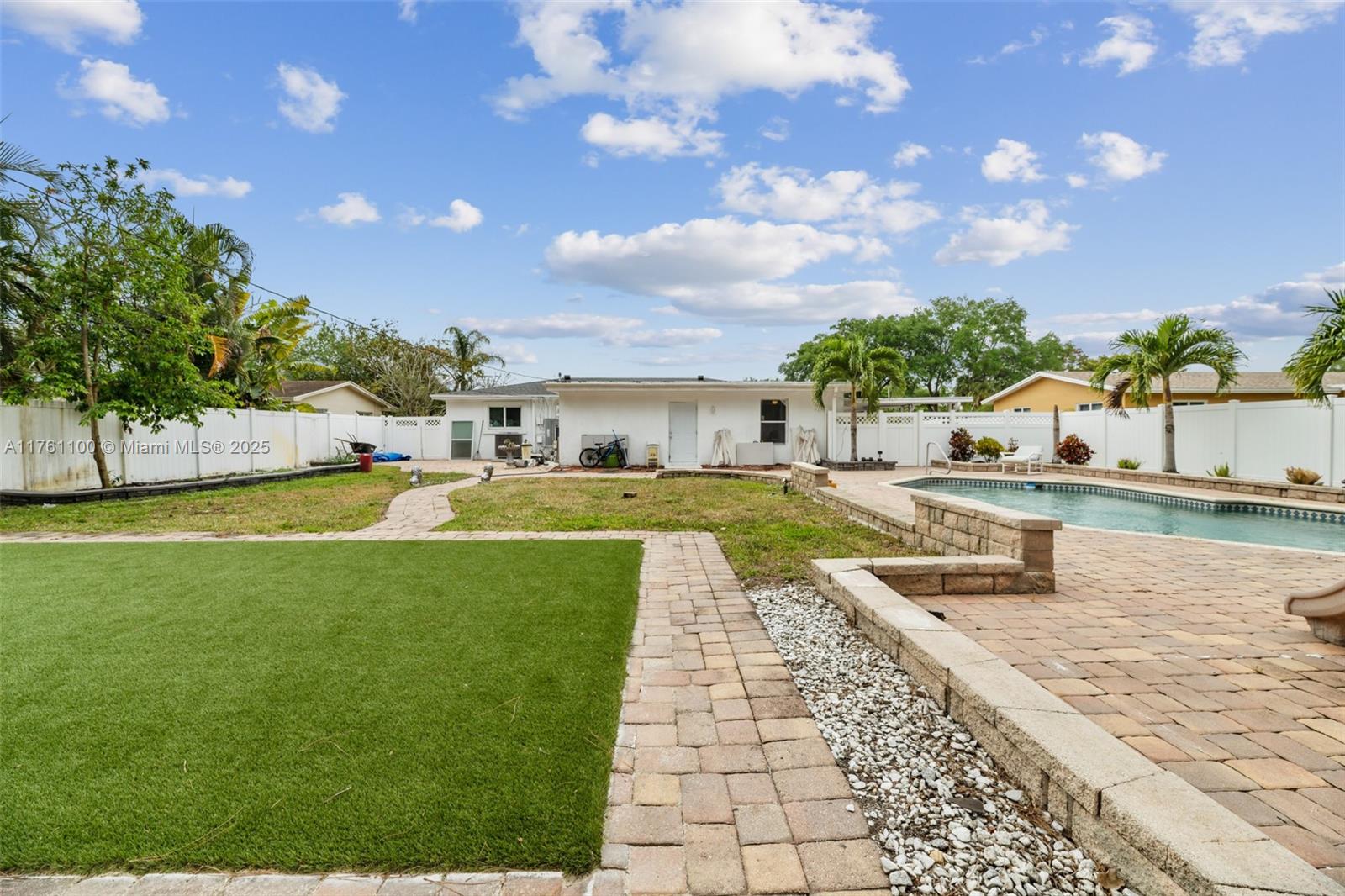 410 Forest Estate Dr