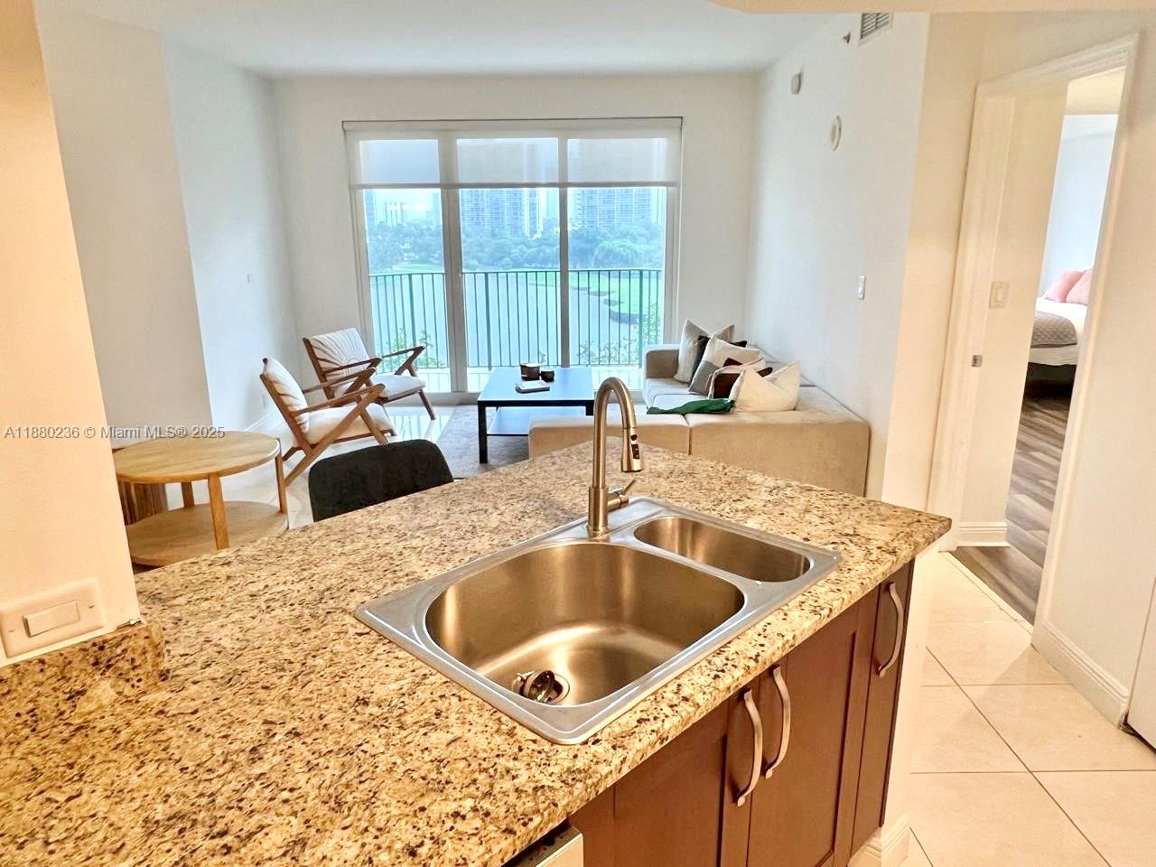 TURNBERRY VLG NO TOWER CO - Residential Lease