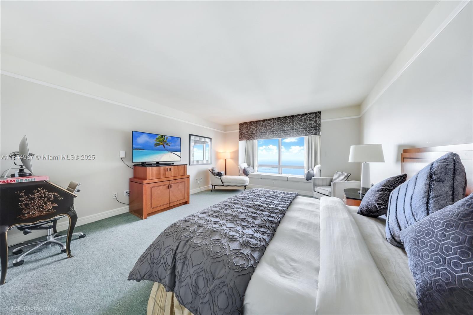 MILLENNIUM TOWER CONDOMIN - Residential